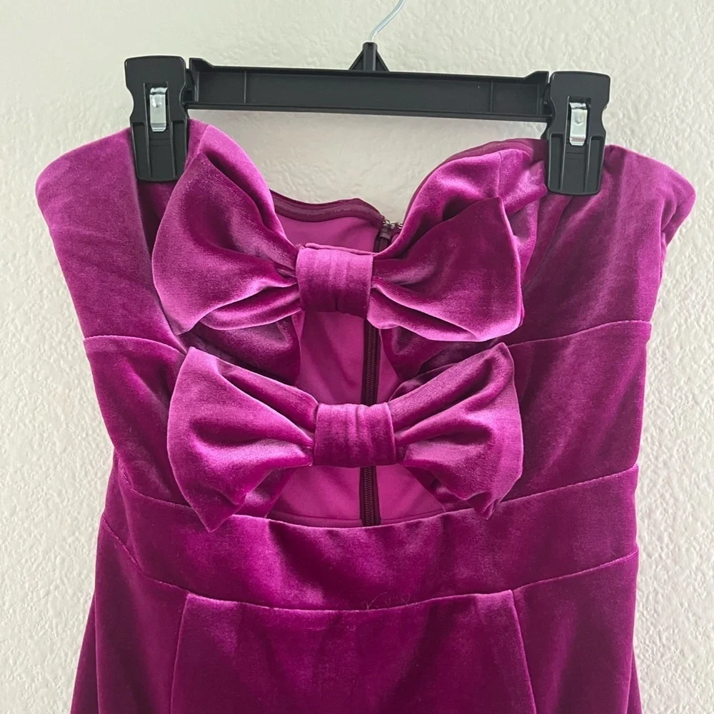AVEC LES FILLES x ANTHROPOLOGIE | Velvet CutOut Bow Mini Dress Fuchsia | Size XS